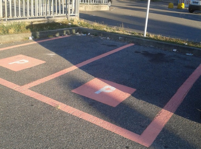 In paese arrivano i parcheggi rosa per donne incinte e neomamme