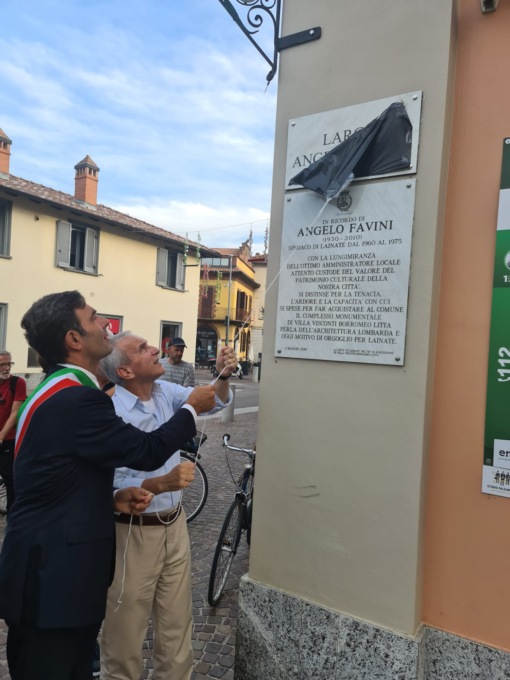 Una targa in memoria del sindaco Favini