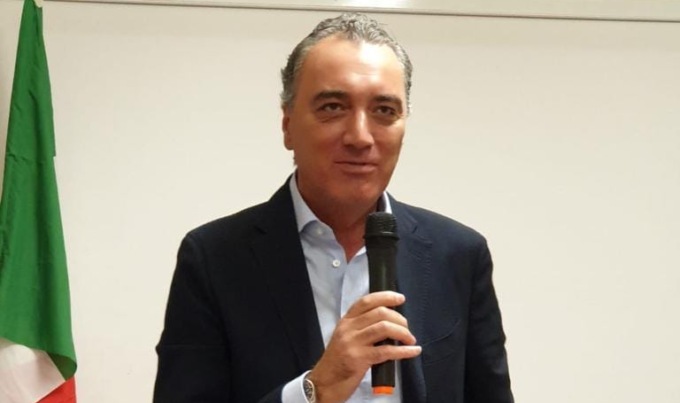 Mancate bandiere al gazebo politico, Fratelli d’Italia scrive al Prefetto