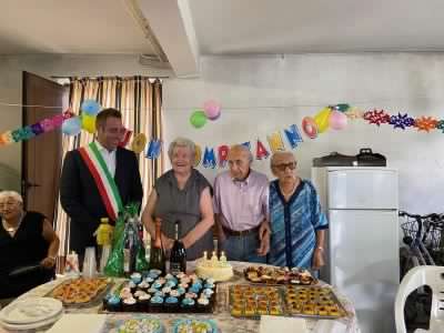 Nonno Paolo compie 102 anni: “Porto ancora le schegge della Guerra di Grecia”