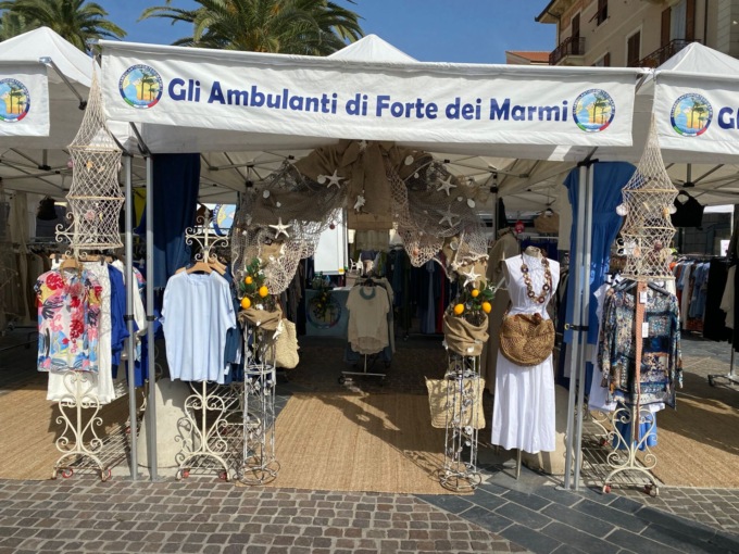 “Gli Ambulanti di Forte dei Marmi®” a GARBAGNATE MILANESE domenica 18 settembre