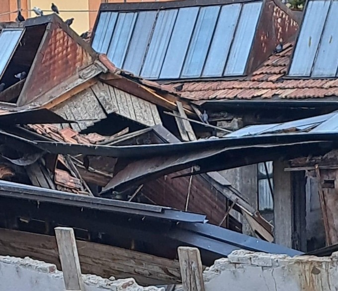 Paura a Corbetta: crollato l’ex Museo del Legno