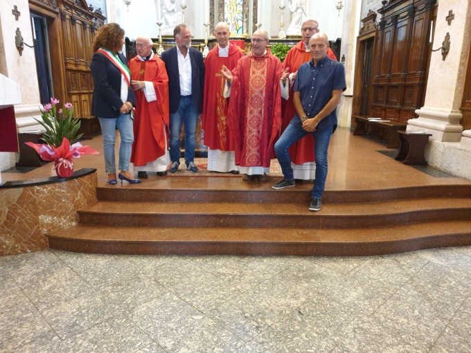 Marcallo, Marcallo, i saluti a don Riccardo Brena