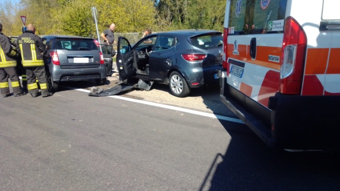 Ennesimo incidente sulla Provinciale: coinvolta una 15enne