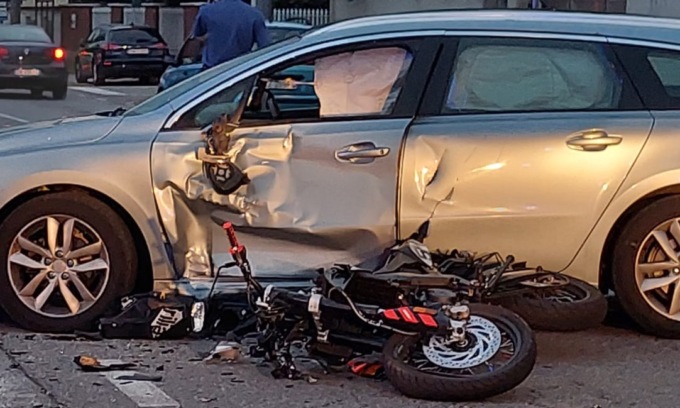 Scontro auto-moto: arriva l’elisoccorso