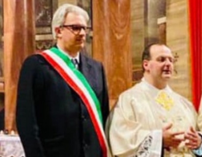 Omicidio di Turbigo: silenzio in piazza e in oratorio e una veglia di preghiera per Emanuel