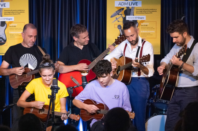Accademia Dimensione Musica ti aspetta per scoprire se sei portato per le sette note