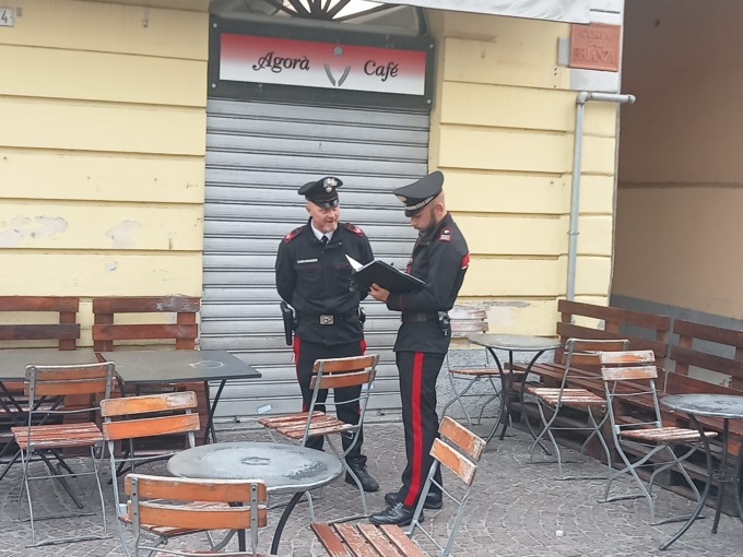 Omicidio a Cornaredo, 45enne con ferite d’arma da fuoco trovato in auto in via Repubblica