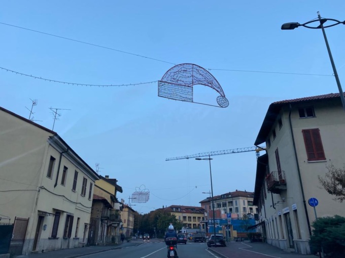 Siamo ad ottobre, ma a Bollate è già Natale