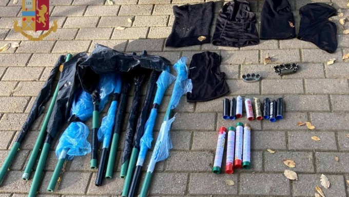 La Digos ferma la rissa tra neofascisti e anarchici prima della partita di terza categoria