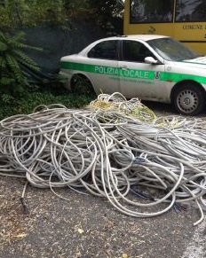 Furto di cavi elettrici, via Lainate al buio dal Sempione a Cascina Bruciata
