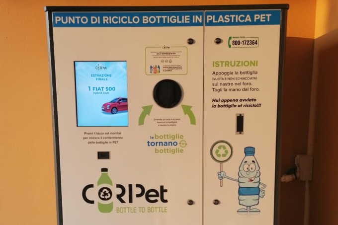 Gli ecocompattatori arrivano a scuola