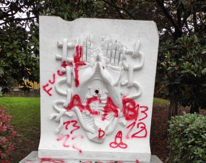 Sfregio al monumento alla Liberazione