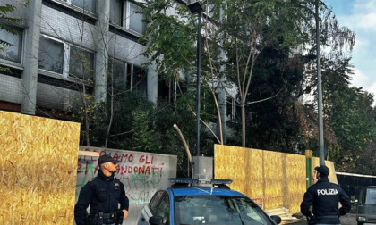 La Polizia sgombera palazzo abbandonato