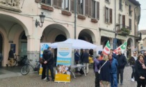 Le opposizioni «unite» in piazza per ascoltare le istanze dei cittadini