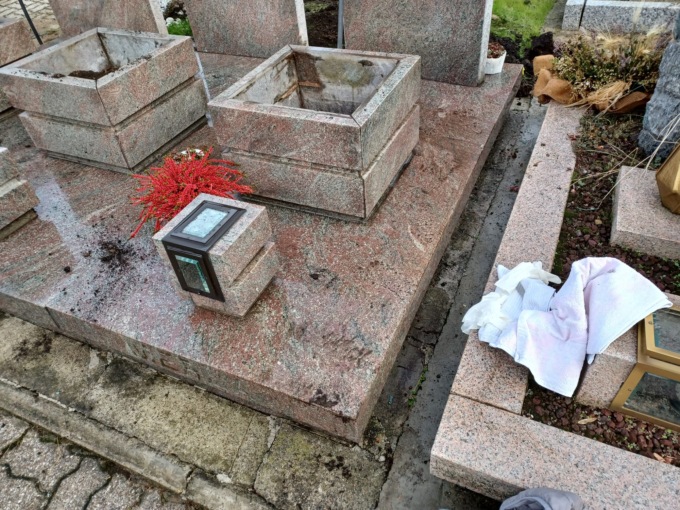 Ladri di rame senza cuore al cimitero di Magenta