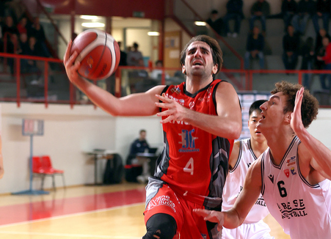 I Legnano Knights vincono il Derby: ma Varese non fa sconti