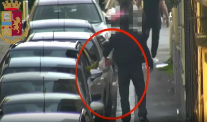 Spaccio di eroina nei boschi: arrestate 17 persone