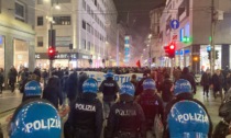 Corteo anarchici scortato verso la periferia di Milano