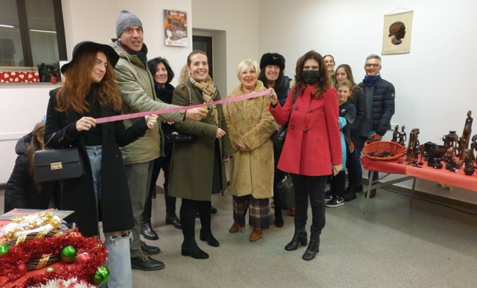 Taglio del nastro per la Bottega della Solidarietà