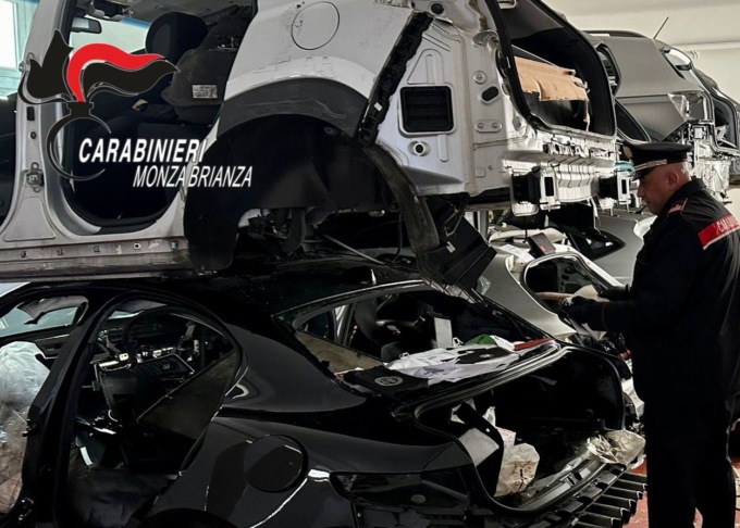 Dodici auto rubate in pochi giorni: arrestato un 43enne