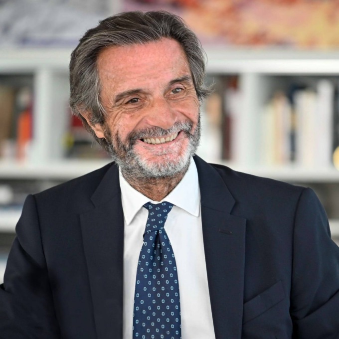 Professoressa ferita da un alunno: le parole di vicinanza di Fontana
