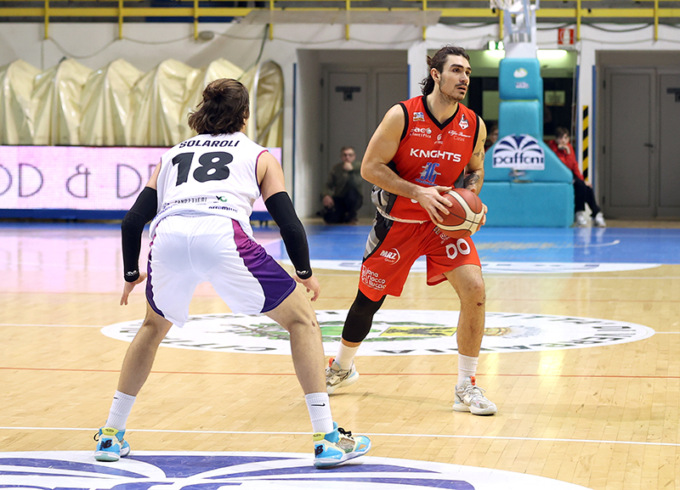 Grande vittoria dei Knights a Omegna