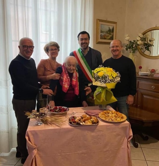 Nonna Gerarda compie 100 anni