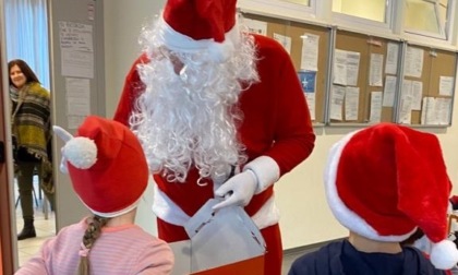 Babbo Natale ha fatto visita alle scuole di Nerviano