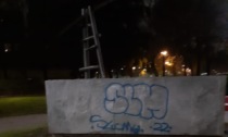 Appena inaugurati, vandalizzati il parco Gino Strada e la casetta dell'acqua
