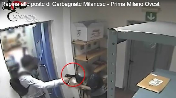 Rapine in posta, due arresti VIDEO