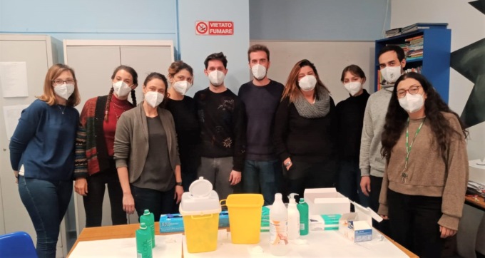 Tamponi agli studenti per monitorare le varianti Covid