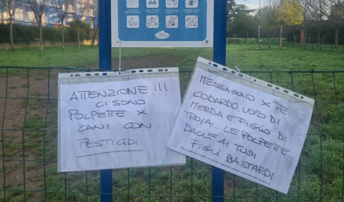 Giallo sui cartelli all’area cani