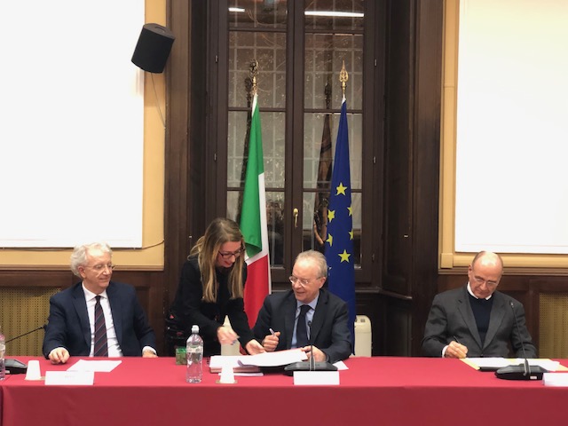 Sfratti: sottoscritto il protocollo per aiutare le persone in difficoltà