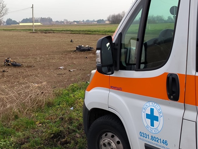 Scontro auto-moto: centauro in condizioni disperate