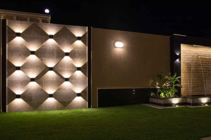 Illuminazione esterna: 10 idee per un giardino accogliente