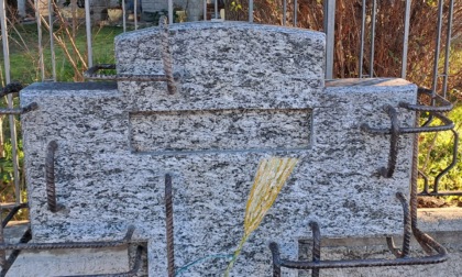 Monumento al partigiano vandalizzato: la denuncia dell'Anpi