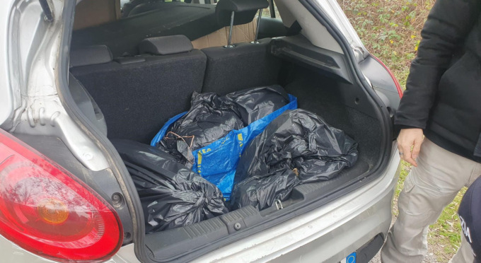 Scaricano rifiuti nel parco: sanzionati dalla Polizia Locale