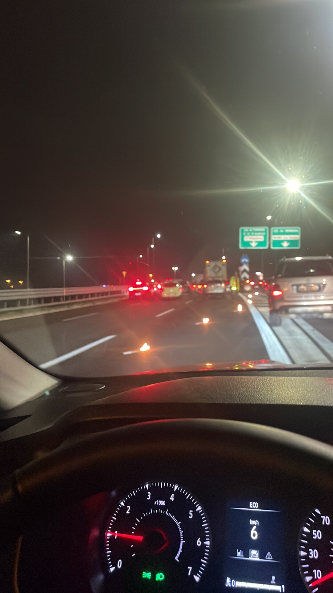 Auto si ribalta lungo la Tangenziale Ovest traffico in tilt Prima Milano Ovest