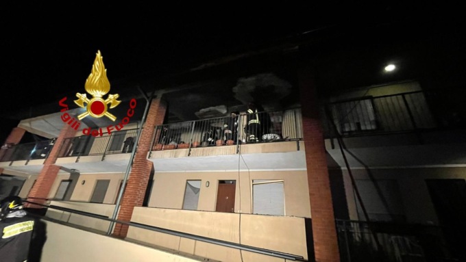 Incendio in una palazzina a Boffalora