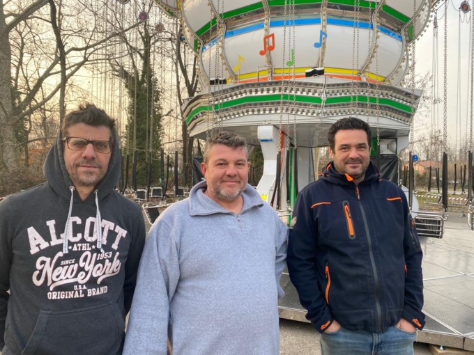 Feriti sulla giostra, i gestori: “Mai successo in sessant’anni”