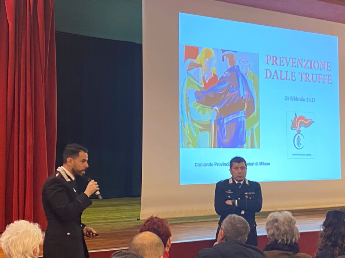 Sala gremita per l’incontro antitruffa con i Carabinieri