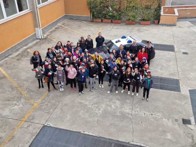 Gli studenti di Arconate incontrano i Carabinieri