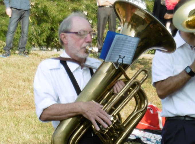 Addio a Mario Coluccia, lo storico basso tuba della banda