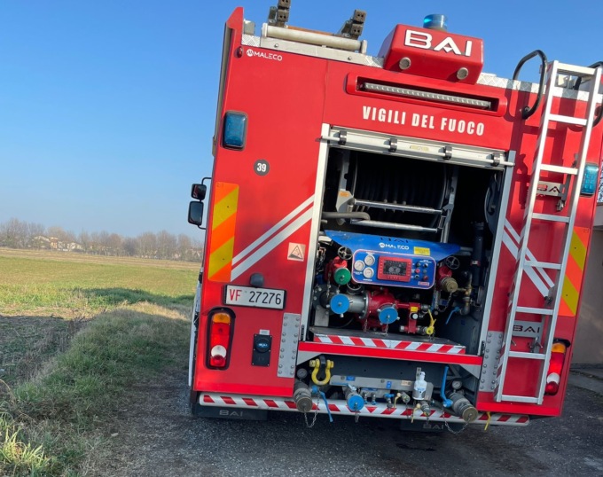 Mano incastrata nella stufa, liberato dai pompieri