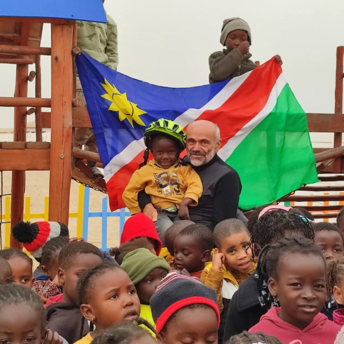 In bici fino alla vetta del Kilimangiaro per solidarietà