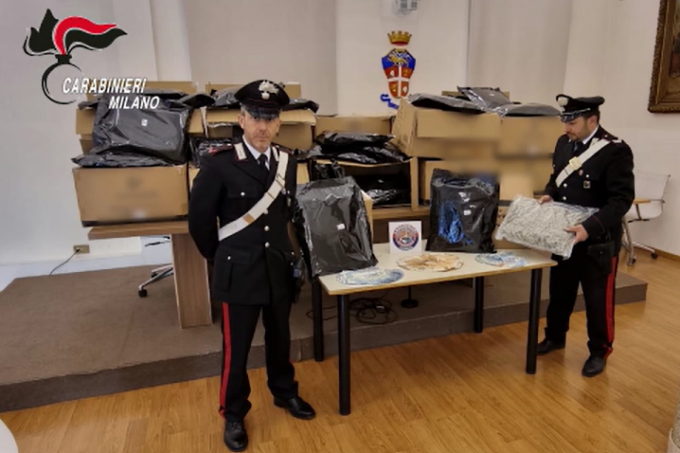 Spaccio e estorsione: sequestrata una vera e propria raffineria della droga