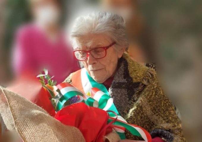 Centodue candeline per Giuseppina, “sindaco onorario” per un giorno