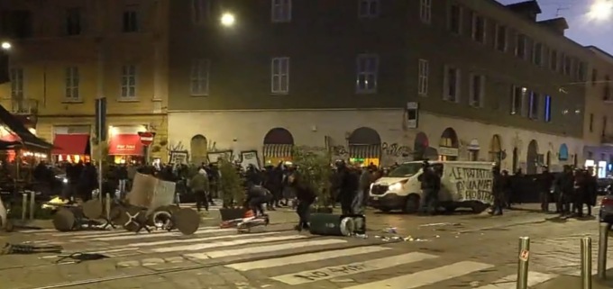 Corteo di anarchici a Milano, Fsp Polizia: “Introdurre il reato di terrorismo di piazza”
