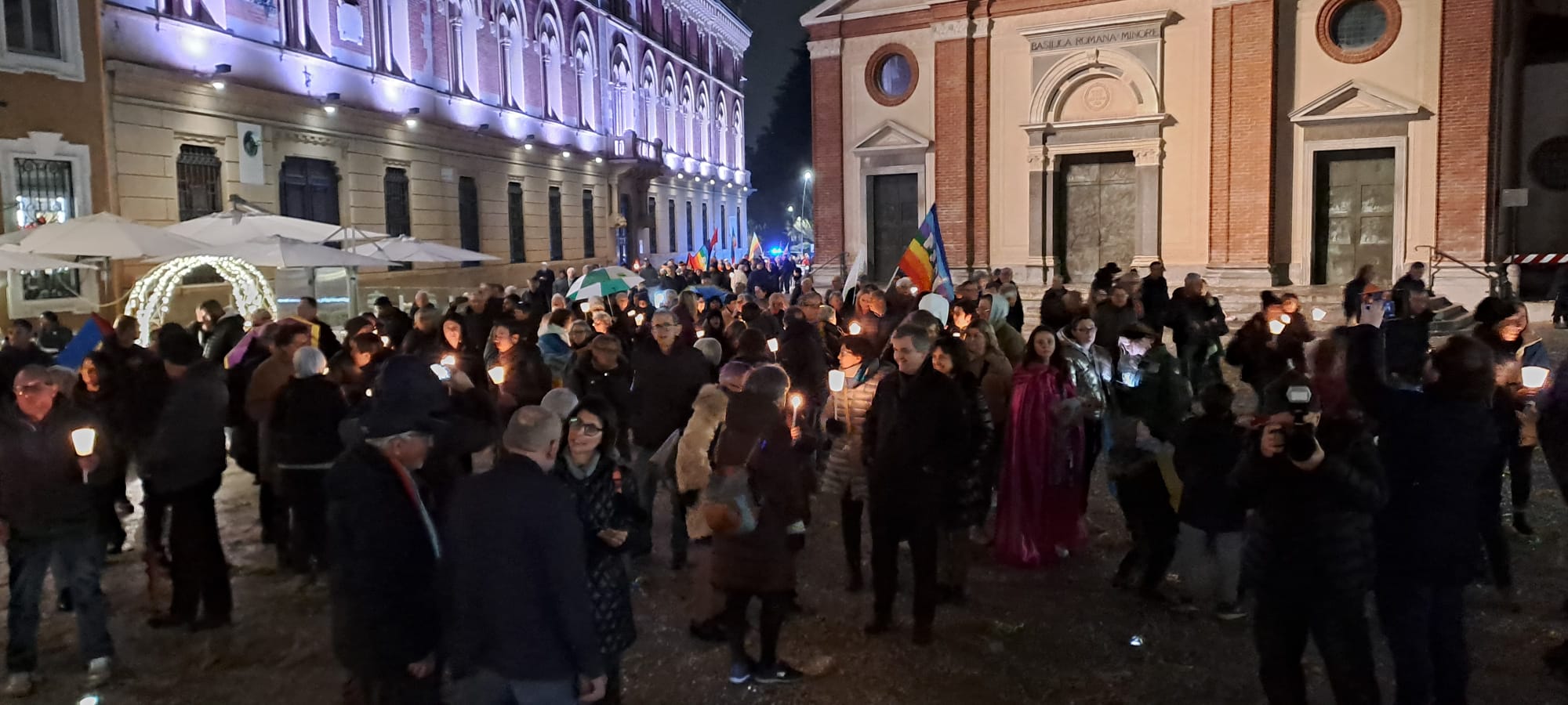 legnano fiaccolata per la pace san vittore nerviano villa cortese san giorgio castano